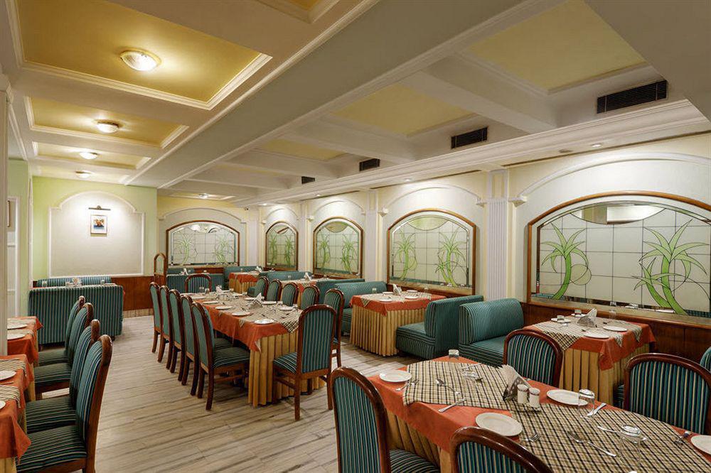 India Hotel Варанасі Екстер'єр фото