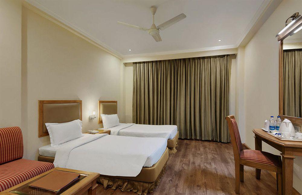 India Hotel Варанасі Екстер'єр фото